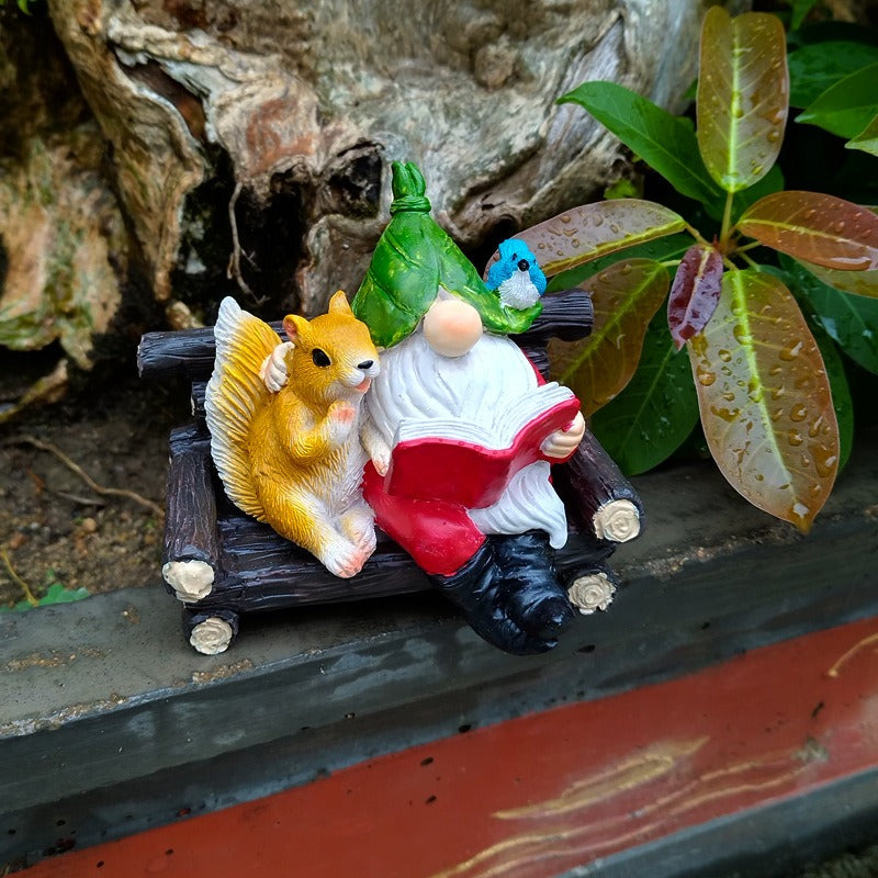 Outdoor Squirrel Elf Reading Hanger - Korvel