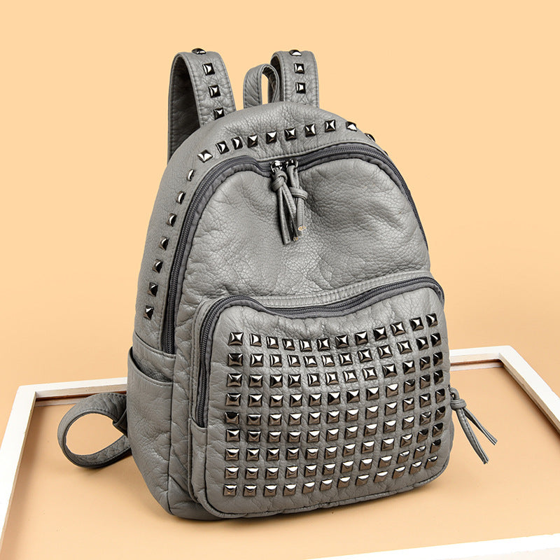 Sac à dos pour ordinateur portable de grande capacité avec design clouté
