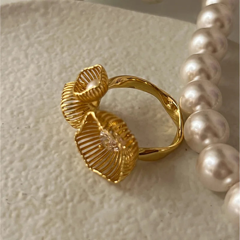 Anillo de Pareja Retro de Perla Dorada con Diseño Creativo de Alas