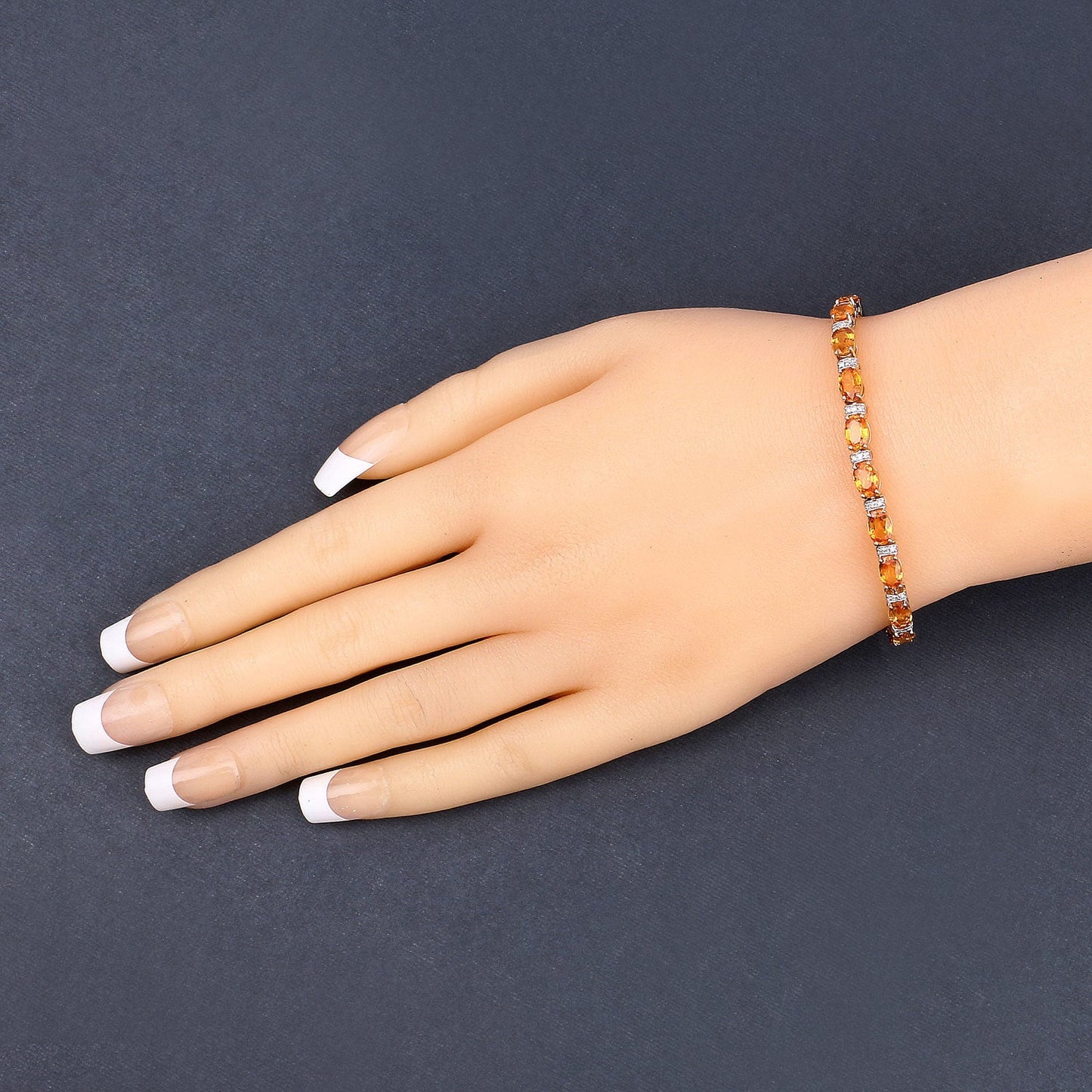 Pulsera de Zafiro Naranja y Diamante Blanco de 12.33 Quilates