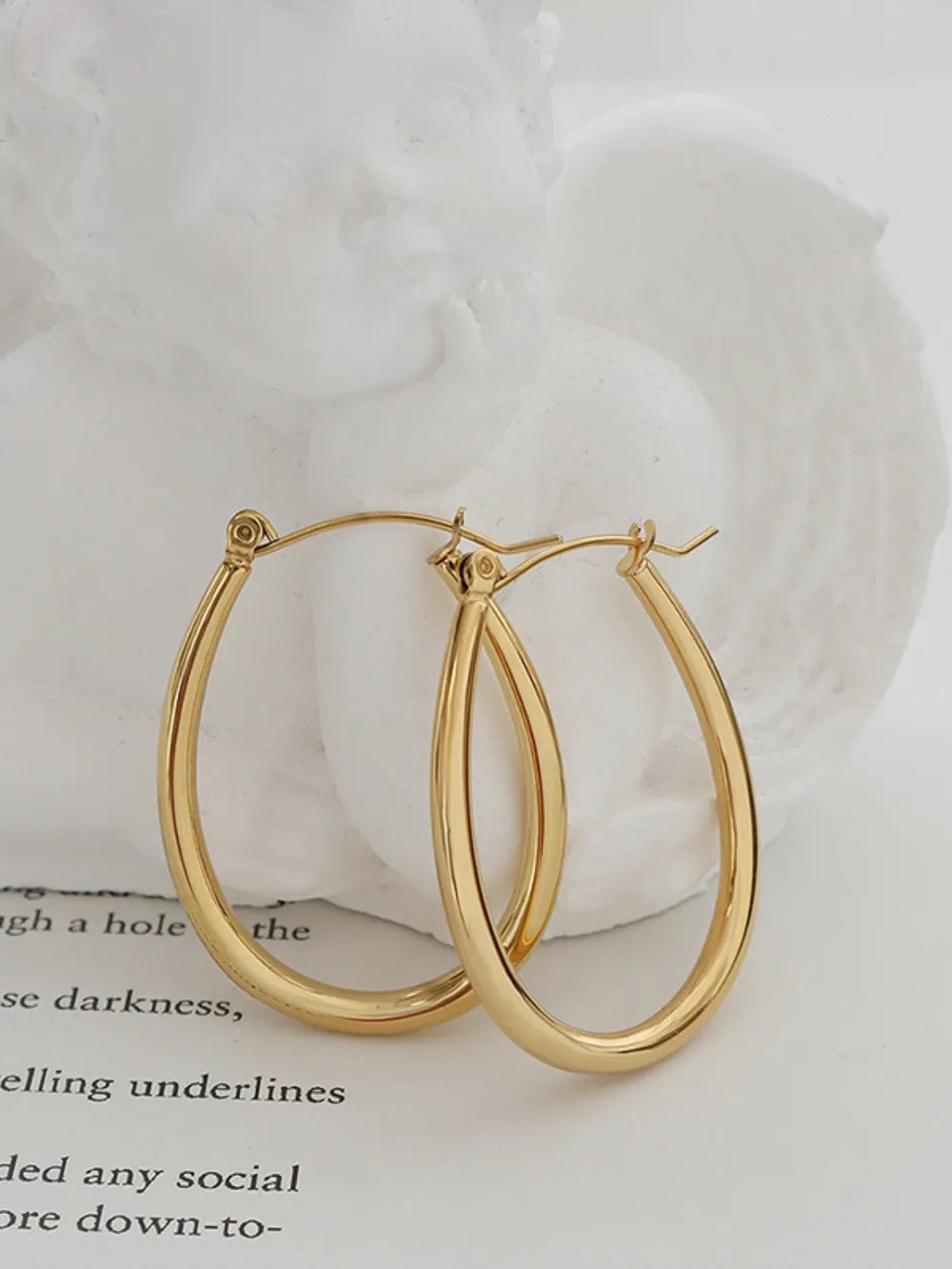 Hebillas de oreja elegantes y versátiles y accesorios