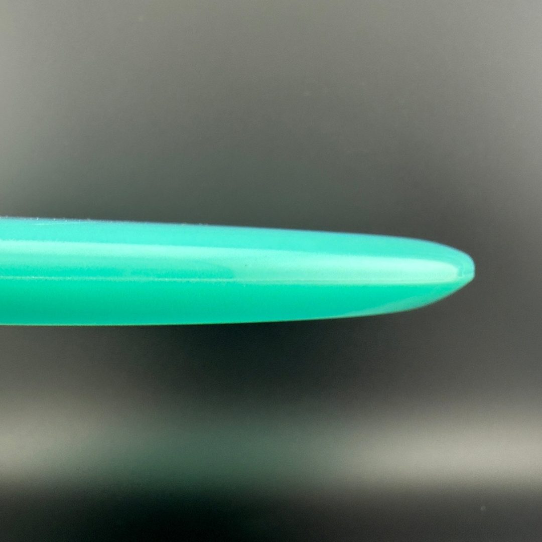 Classic Glow Champion Mako3 - F2 Disque de Disc Golf