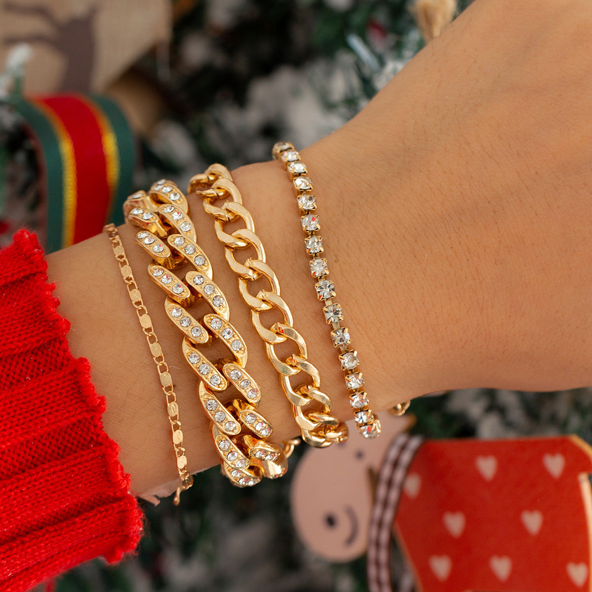 Hip hop Sweet Cool Diamond Set Cuban Buckle Bracelet Christmas Style Stacked Metal Smooth Bracelet for Women - Korvel