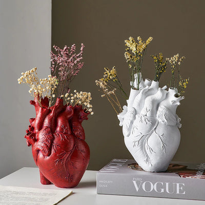Heart-Shaped Resin Flower Vase for Elegant Home Decor