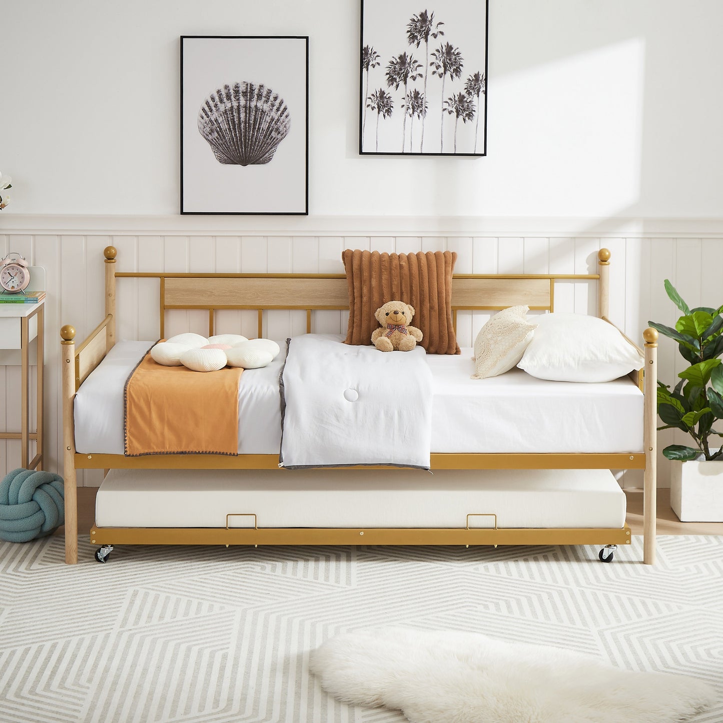 Elegant Golden Metal Daybed with Trundle - Twin Size