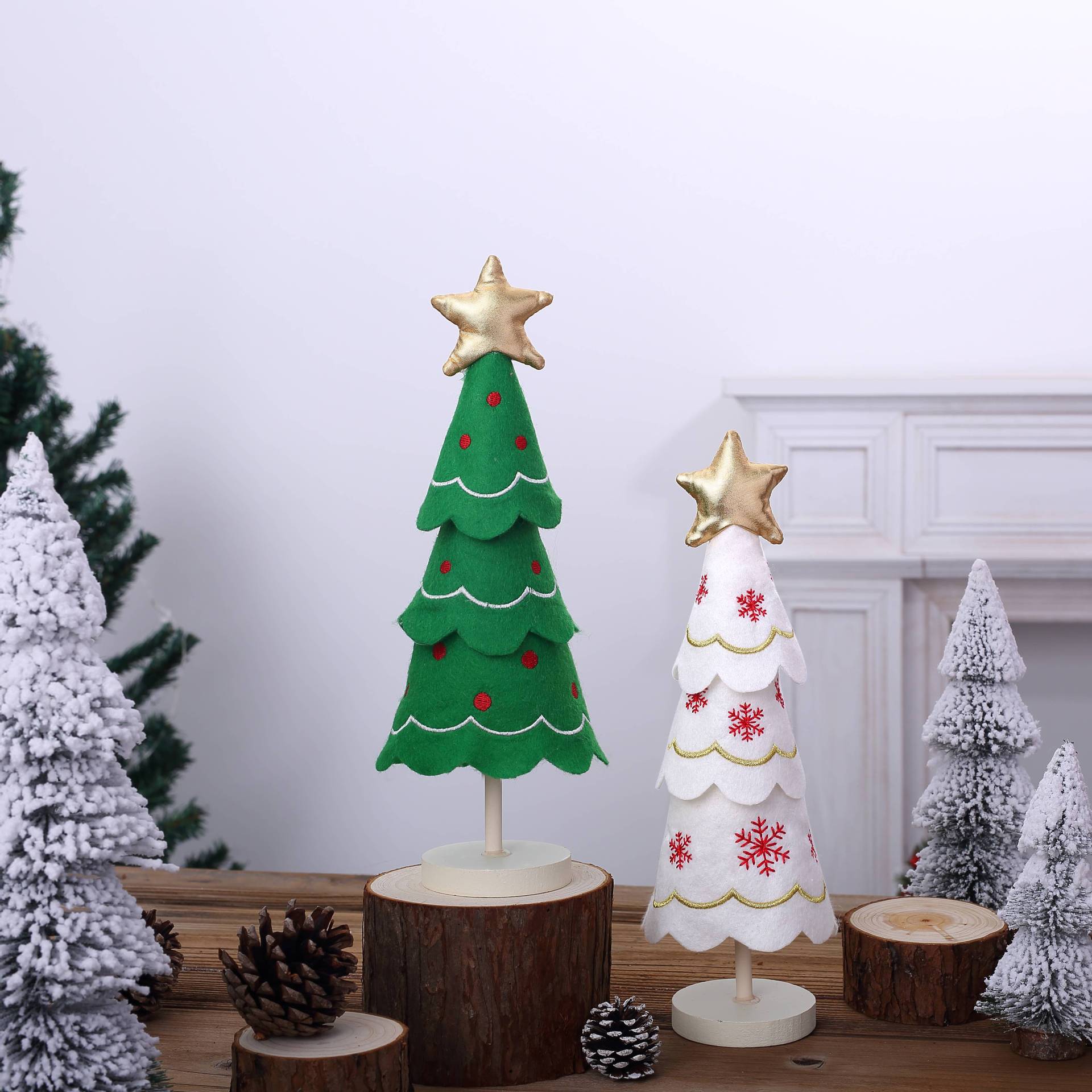 Cute Christmas Tree Fabric Wooden Display Window Desktop Christmas Embroidery Snowflake Decoration - Korvel