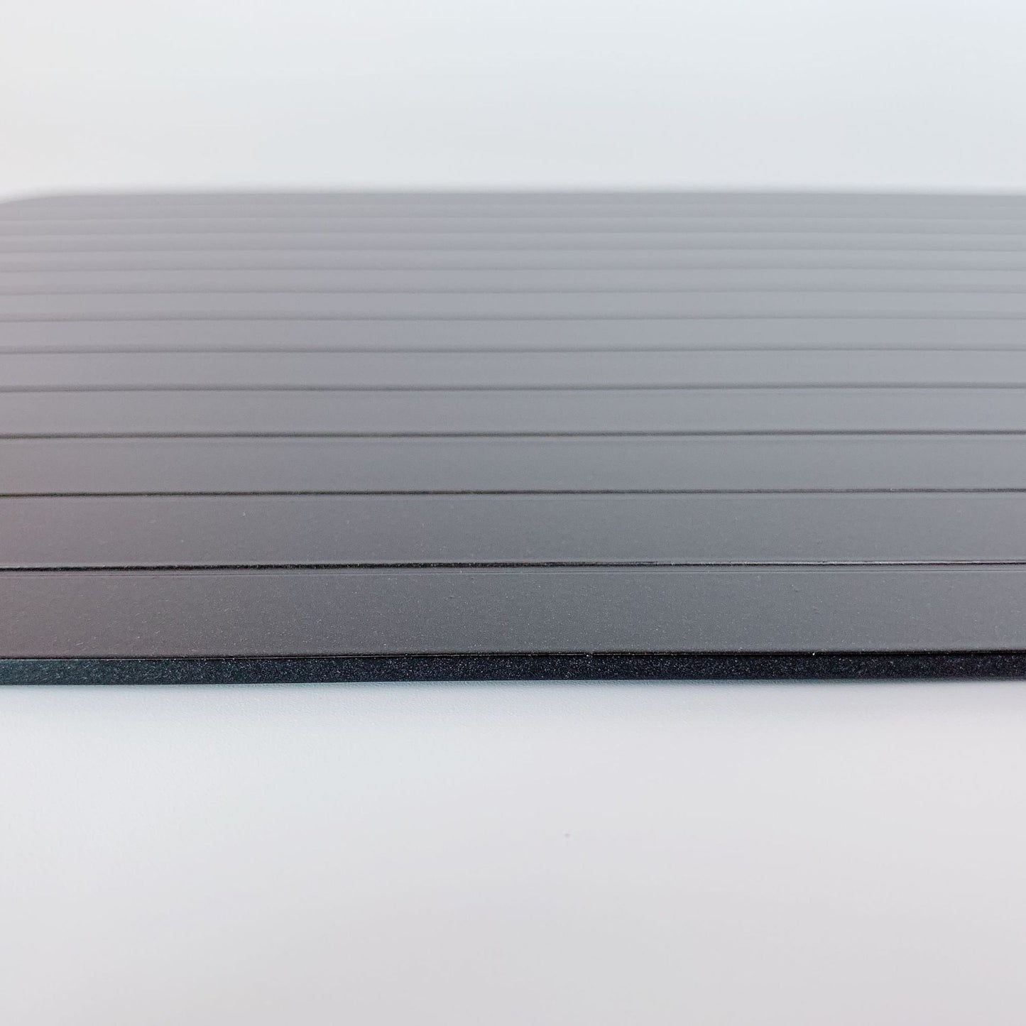 Quick Thawing Plate for Home Use: Aluminum Ice-Melting Rapid Beef, Frozen Food, Meat, and Seafood Thawing Board - Korvel