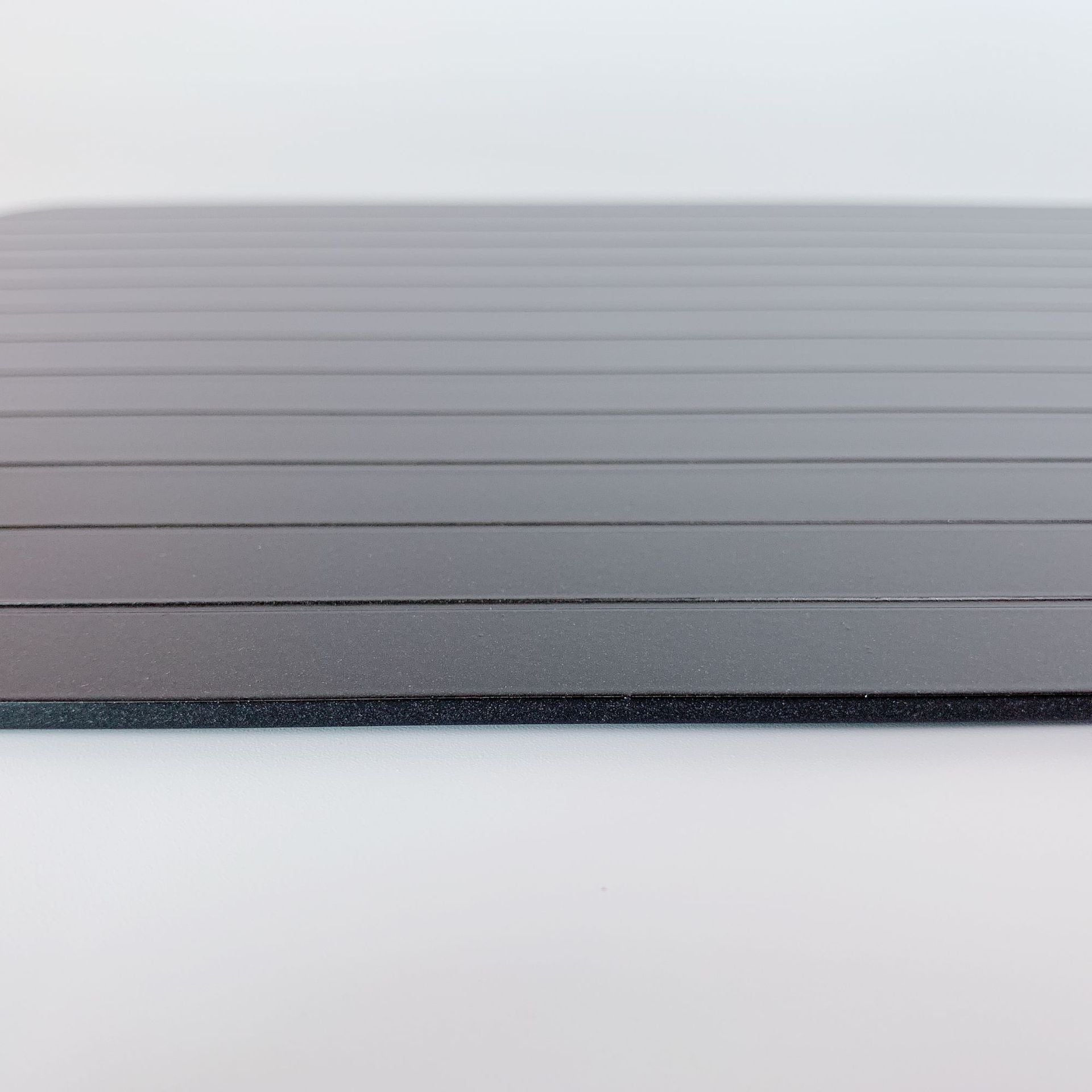 Quick Thawing Plate for Home Use: Aluminum Ice-Melting Rapid Beef, Frozen Food, Meat, and Seafood Thawing Board - Korvel