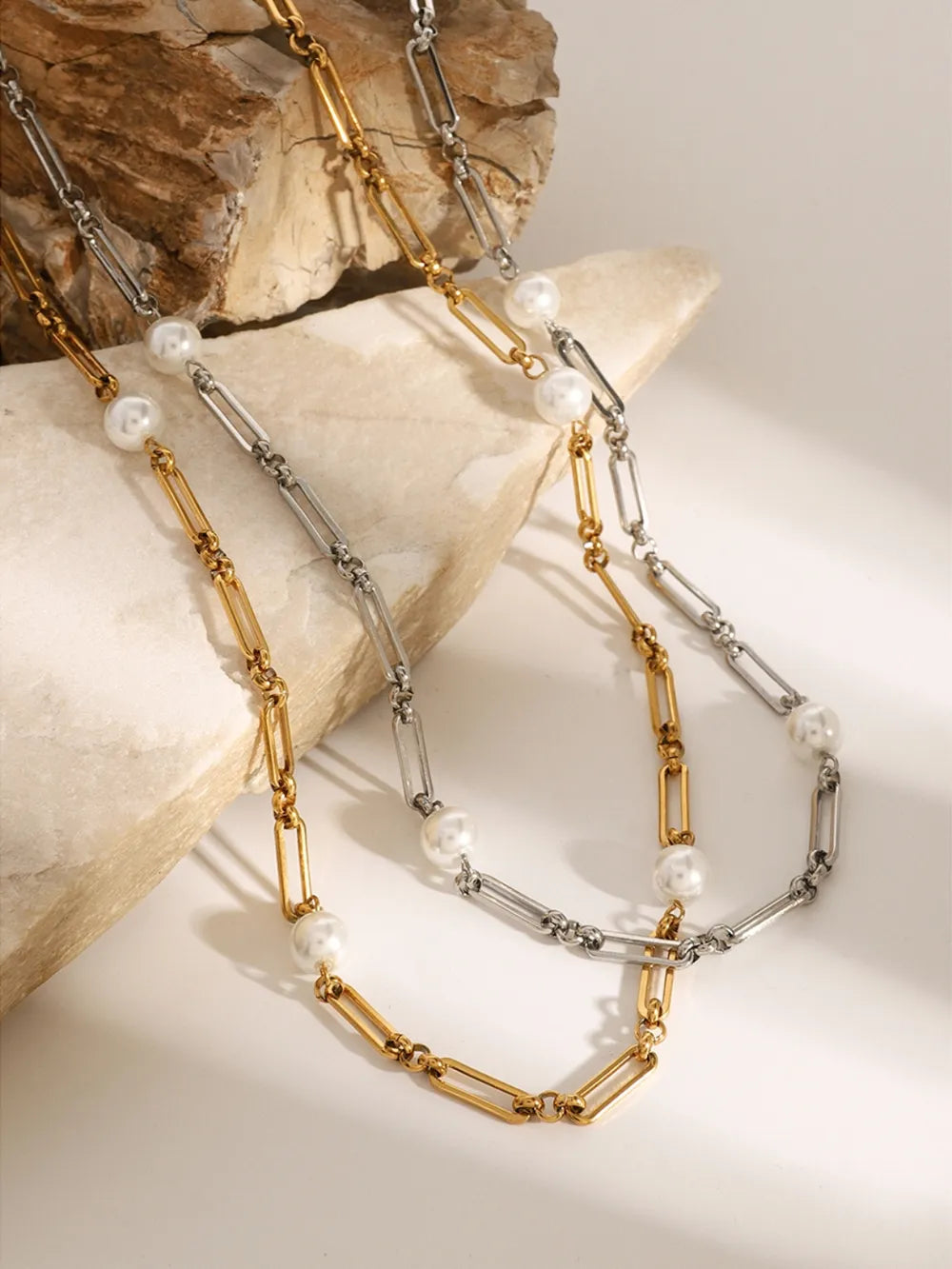 Collar de Cadena de Perlas de Acero Inoxidable Elegante