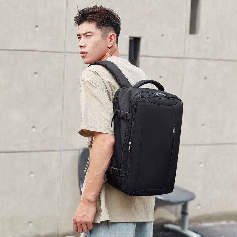 Mochila de senderismo impermeable de gran capacidad para hombres