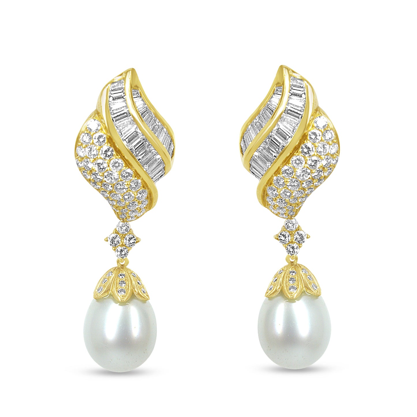 Boucles d'oreilles pendantes en or jaune 18 carats, diamants et perles de mer du Sud