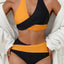Conjunto de bikini cruzado en blanco y negro con contraste