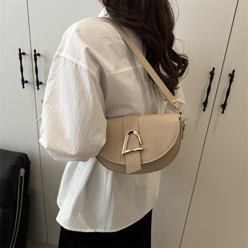 Premium Urban Minimalist Saddle Bag for Everyday Style