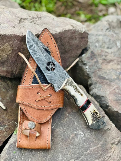 Guthook Hunter: Exquisite Handmade Damascus Steel Hunting Knife - Korvel