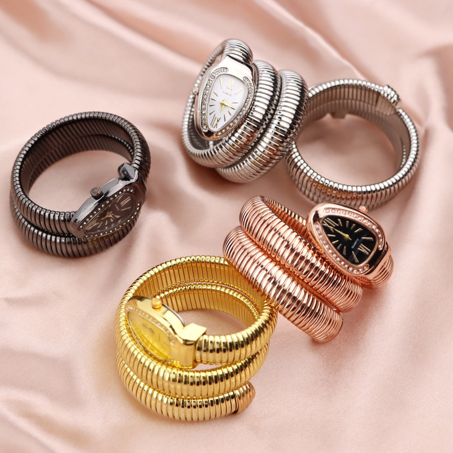 Elegant Snake-Shaped Women's Quartz Bracelet Watch