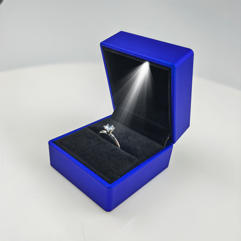 " Elegant LED Light Ring Box: Perfect for Engagement & Wedding Gifts - Keep Your Jewelry Safe & Secure!  & Secure!" - Korvel