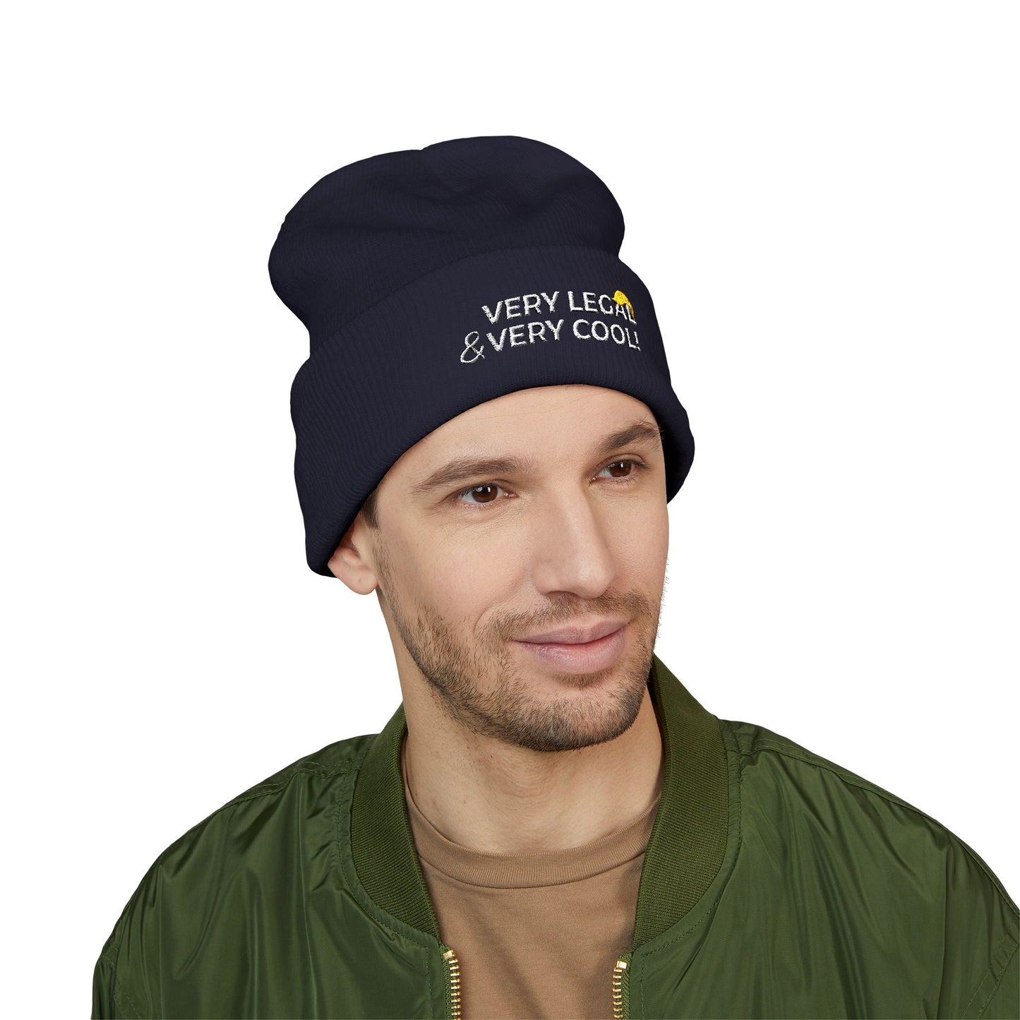 Bonnet tricoté brodé très légal et très cool