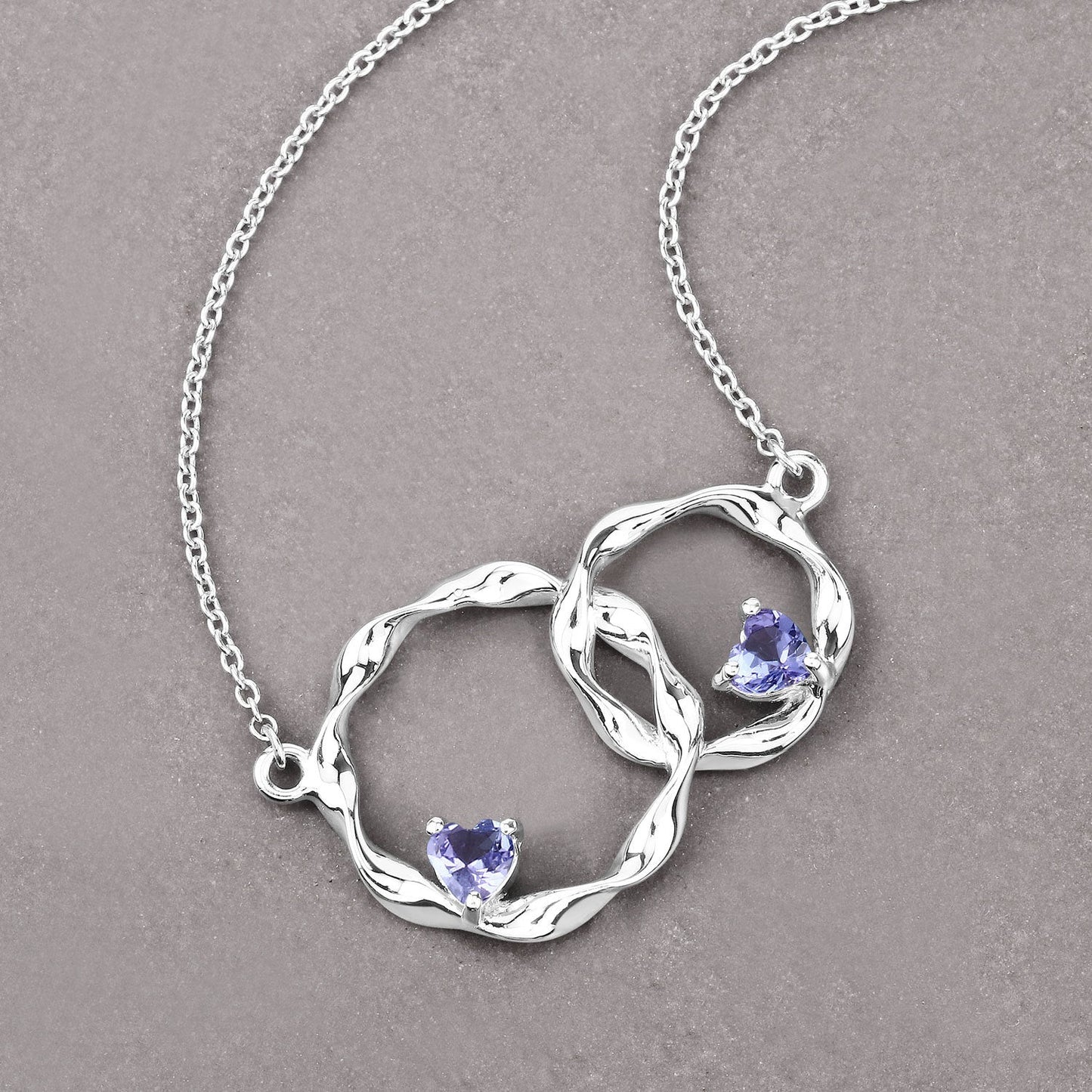 Pendentif en argent sterling avec tanzanite véritable de 0,38 carat