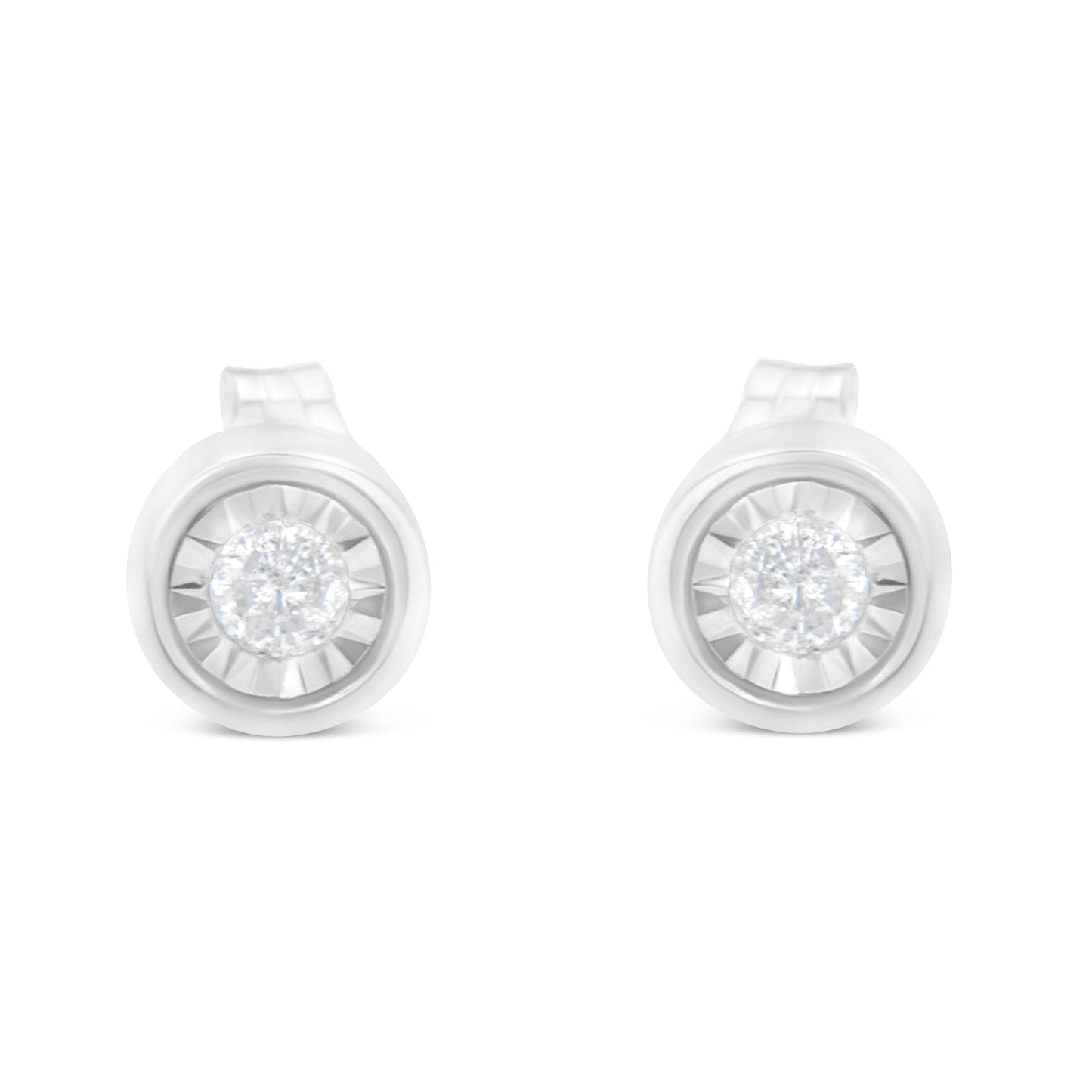 Pendientes de Stud Estilo Barril con Diamante en Bezel de Plata Esterlina .925