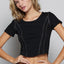 Camiseta de Corte Crop con Costuras en Contraste POL
