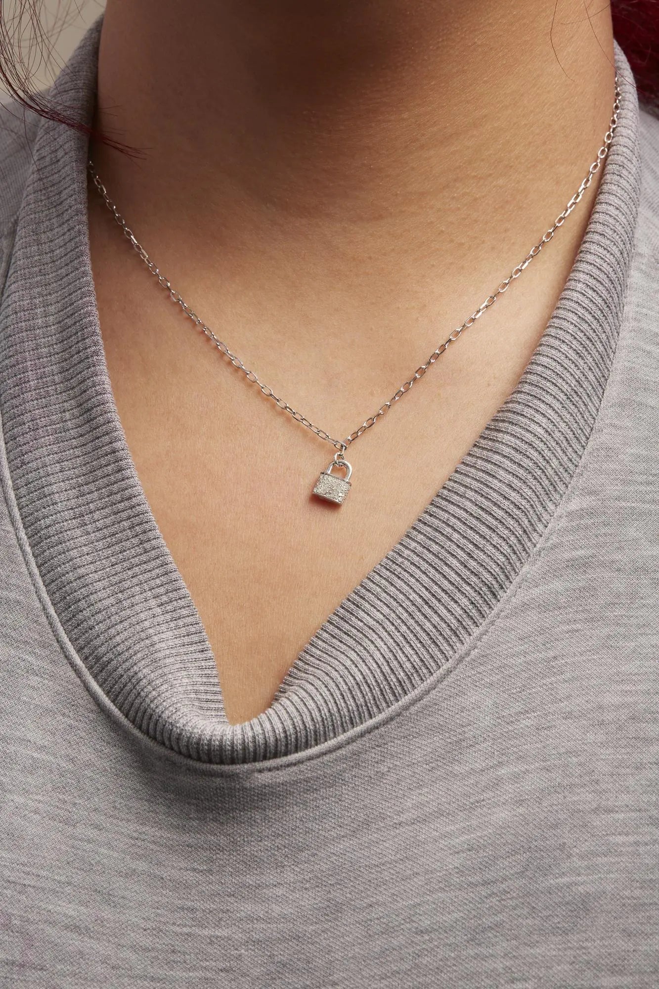 Collier Pendentif en Argent Sterling .925 avec Diamant en Forme de Serrure