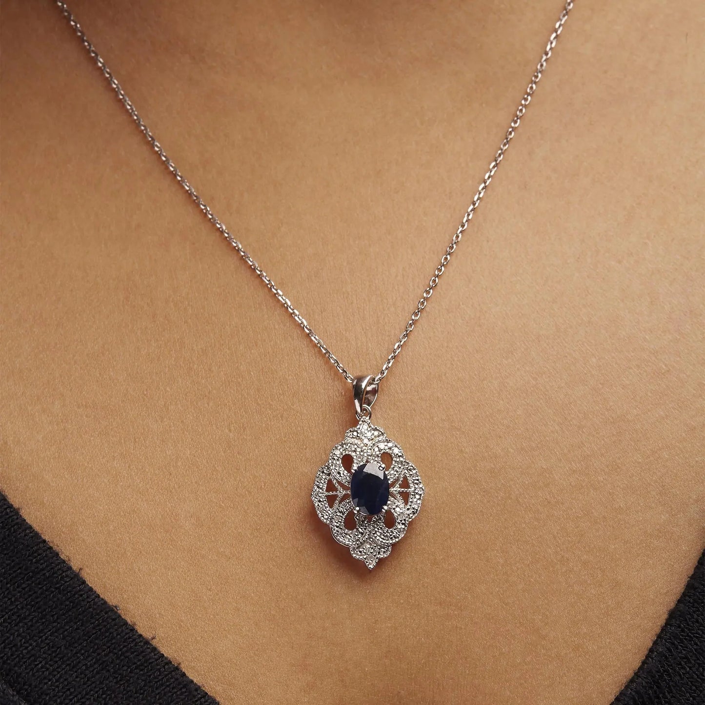 Collier Pendentif Art Déco en Argent Sterling .925 avec Saphir Bleu et Diamants