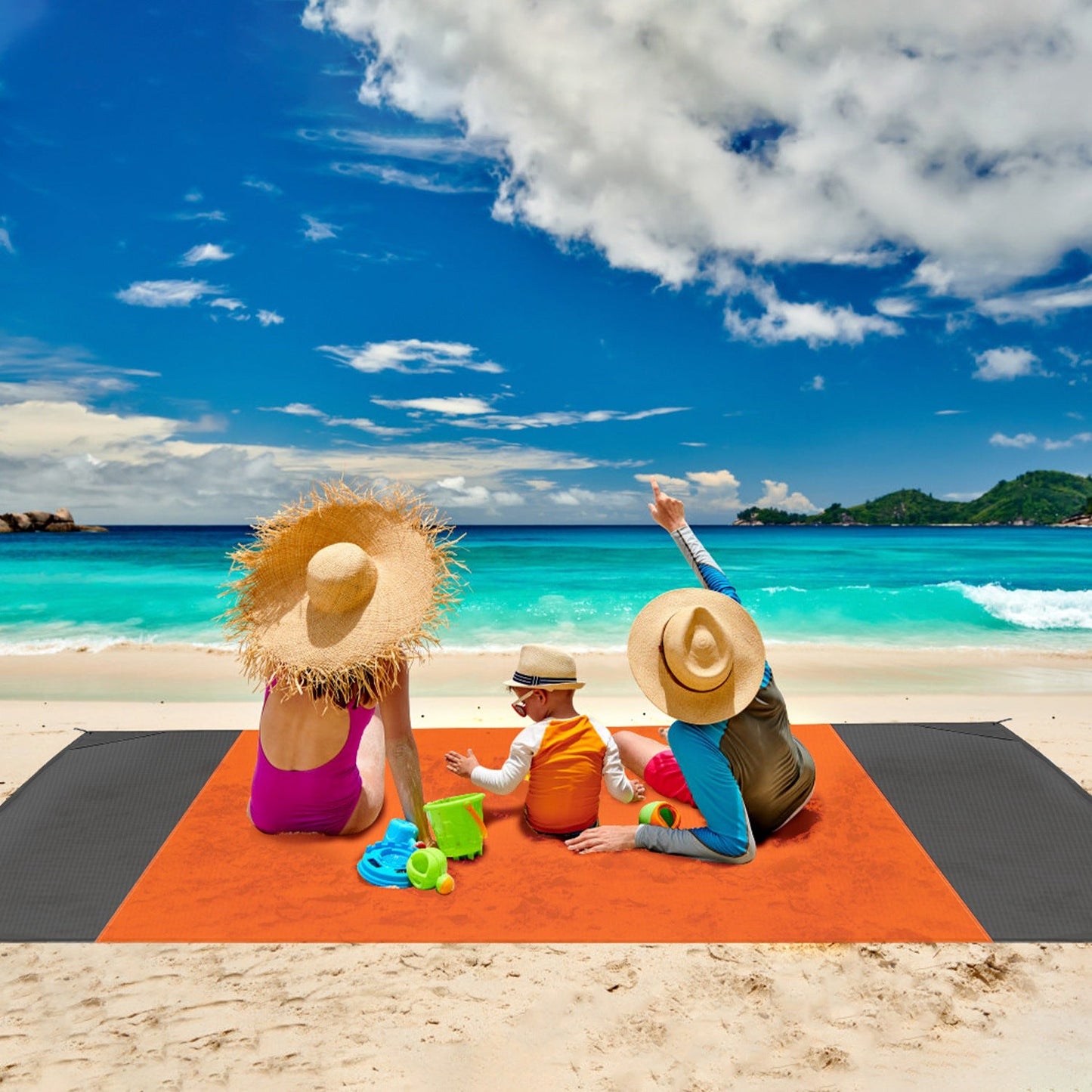 GBruno 82.6x78.7in Sand Proof Picnic Blanket