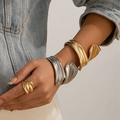 Punk style exaggerated irregular folds personalized winding fish tail bracelet Bracelet - Korvel