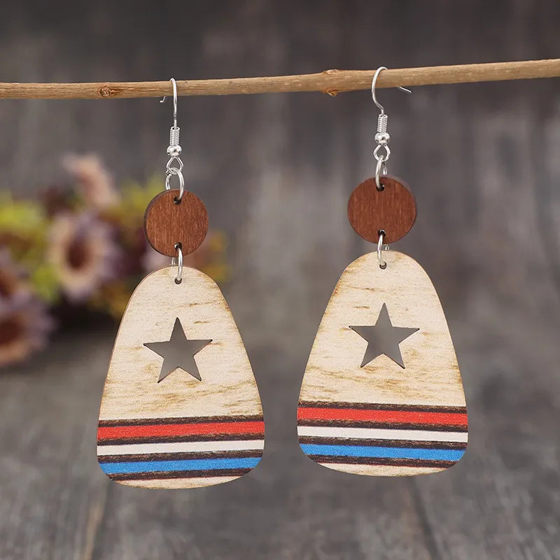 Boucles d'oreilles pendantes en bois découpé étoiles et rayures