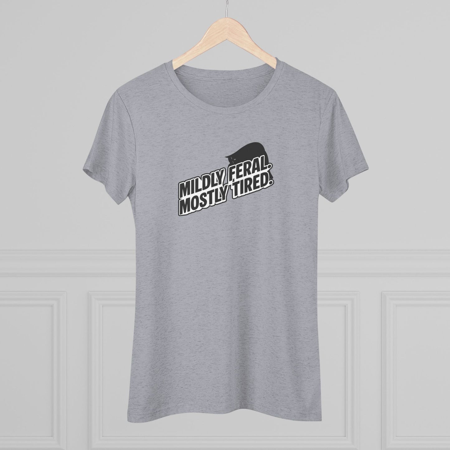 T-shirt slim fit chat légèrement sauvage et principalement fatigué