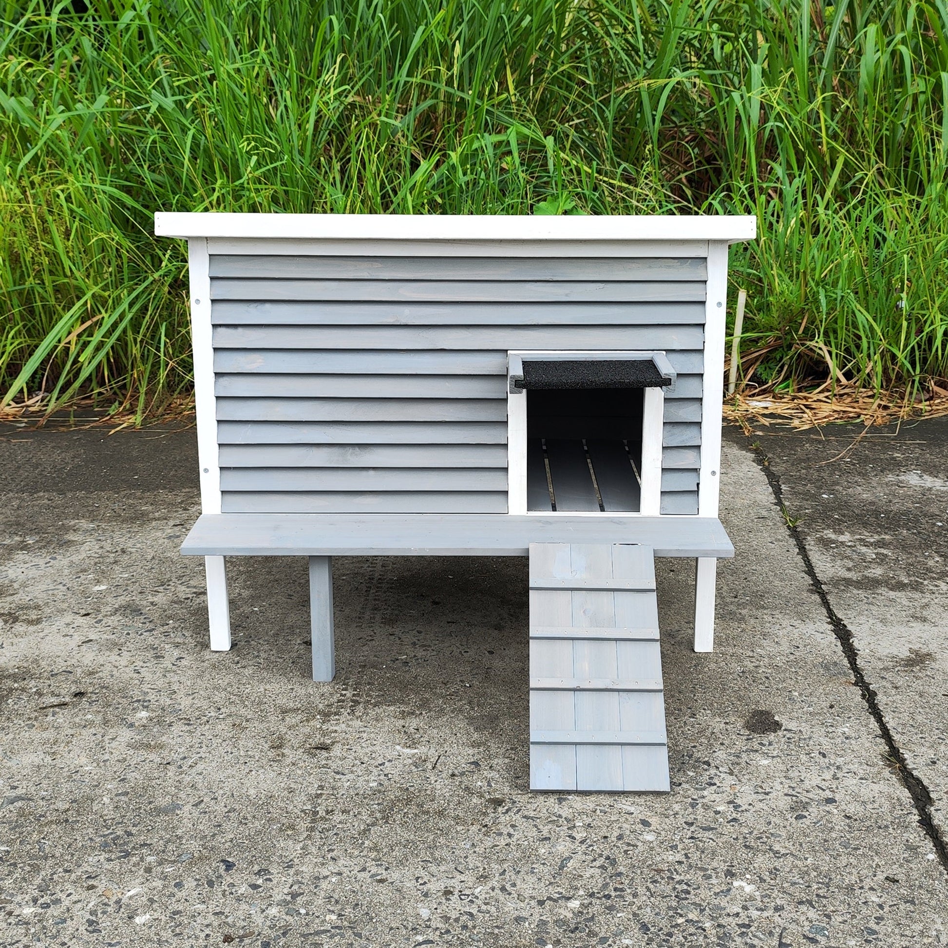 Outdoor Breathable Cat House for Outside Cats,Cat Shelter for Feral Cats with Escape Door,Porch Deck - Korvel