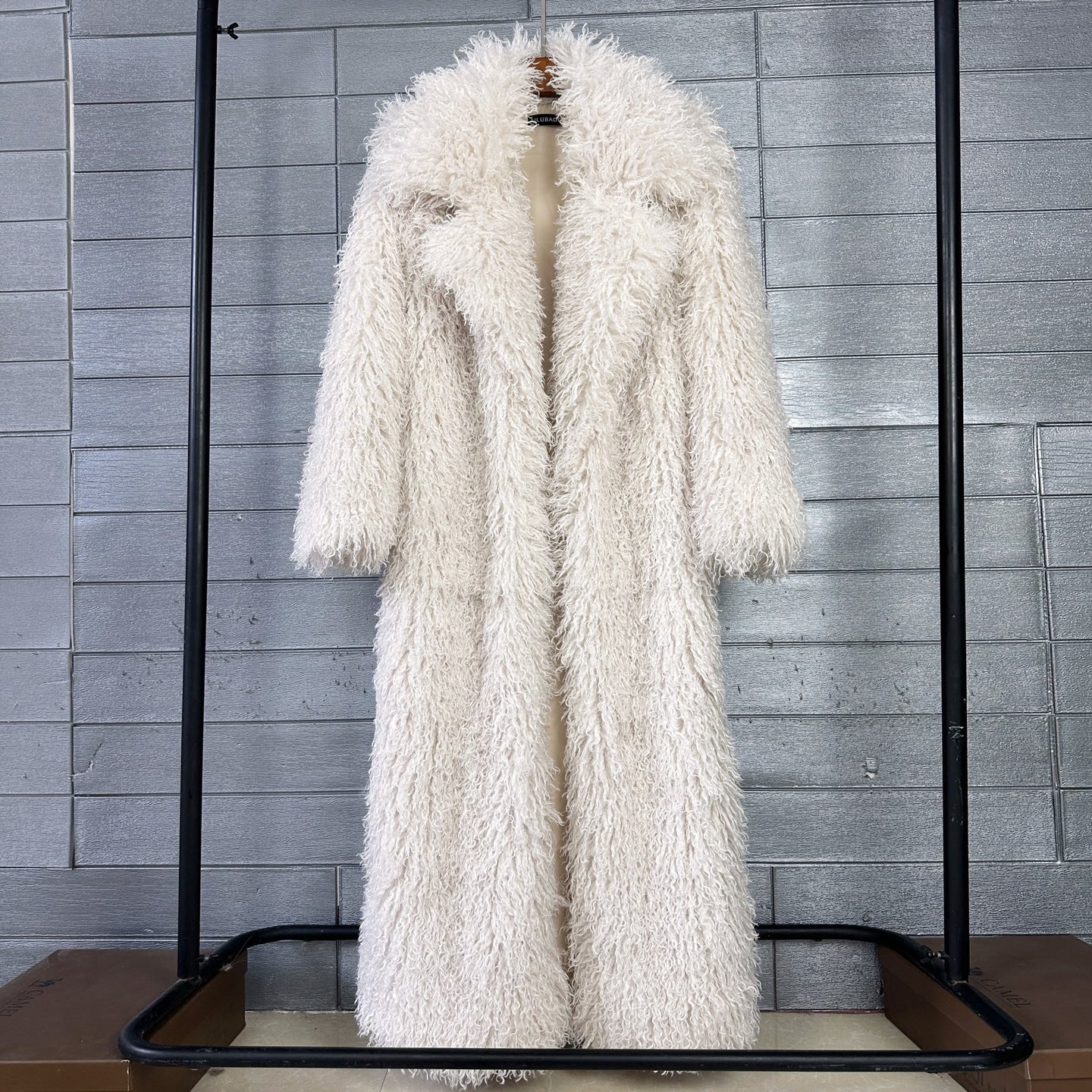 Womens Elongated Wool Coat With Tailored Lapel