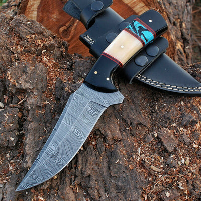 Premium Custom Damascus Steel Hunting Knife - Handcrafted Excellence - Korvel