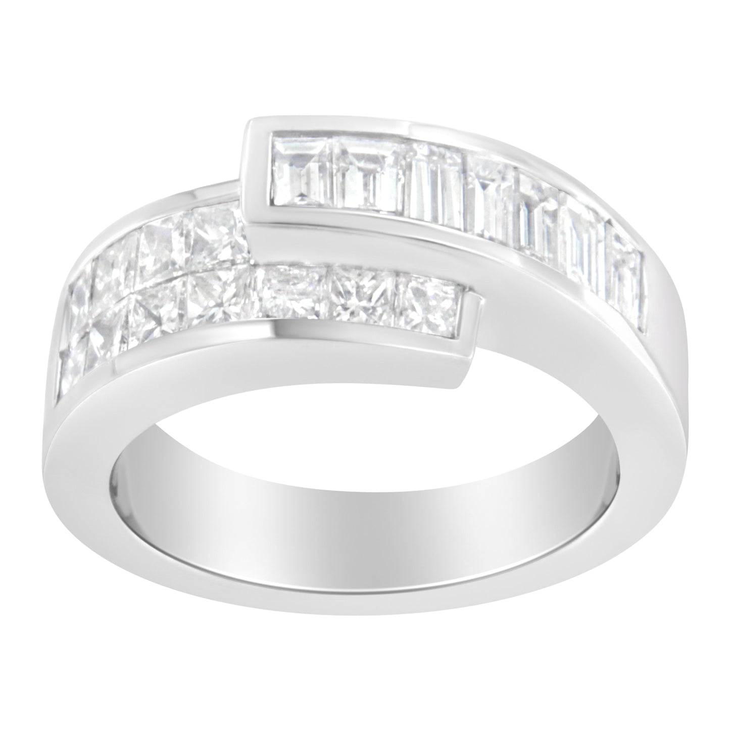 Anillo de Bypass de Diamantes Engastados en Canal de Oro Blanco de 14K - Talla 6.5