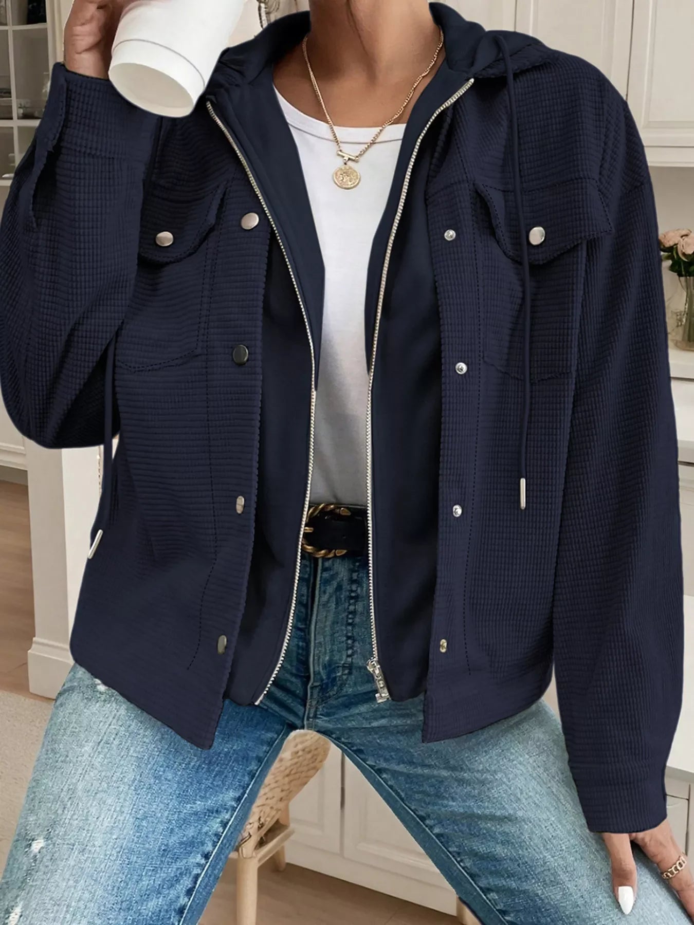 Veste zippée à capuche en tricot gaufré