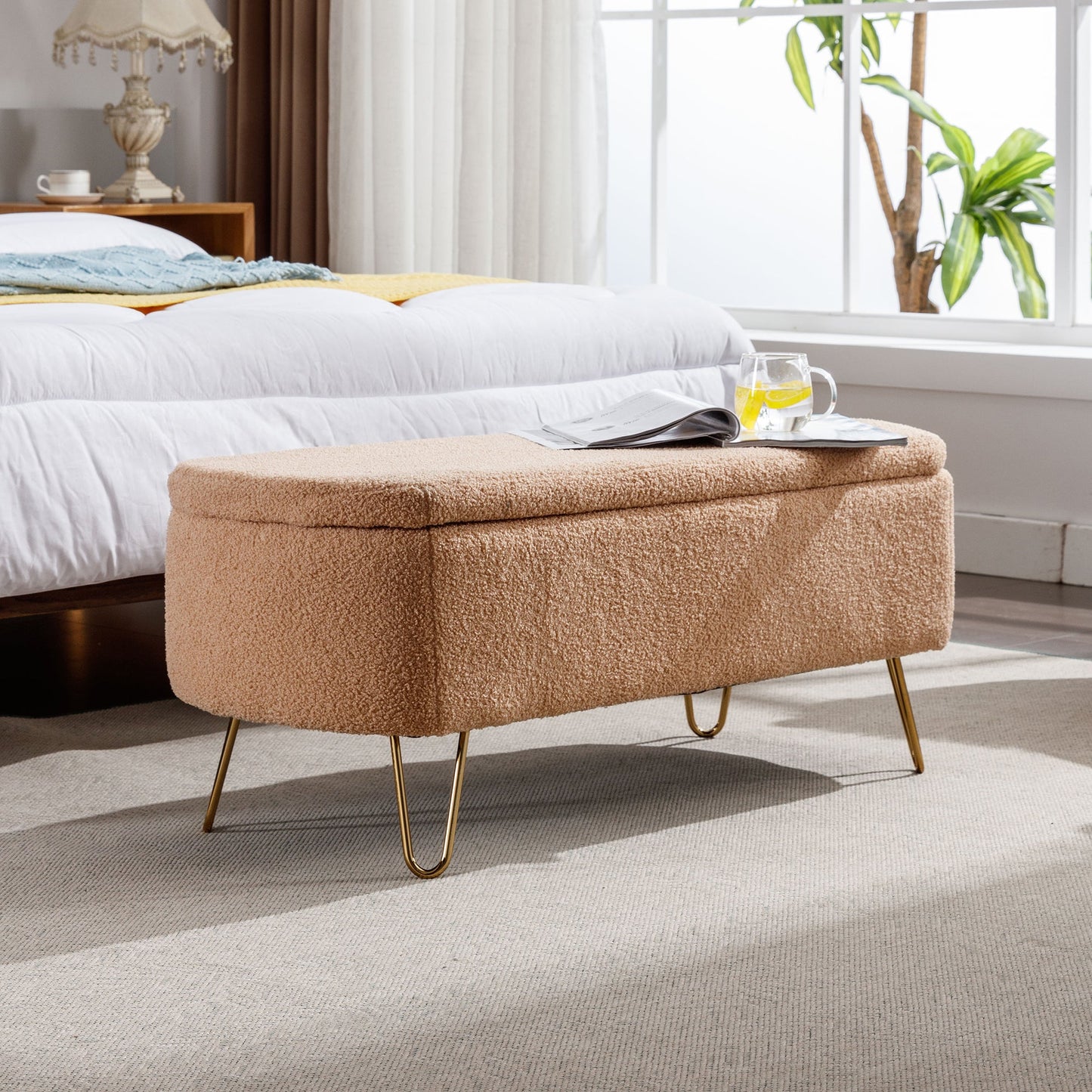 Banco Ottoman de Almacenamiento Camel con Patas Doradas