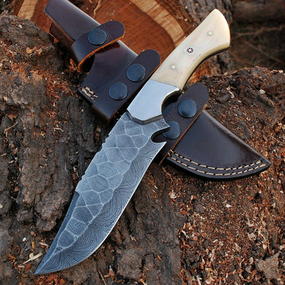 Artisan Crafted Damascus Steel Hunting Knife - Korvel