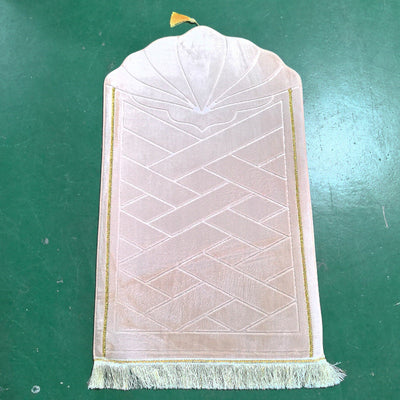 Shell shaped solid color carpet irregular flannel sponge thickened short flannel embossed portable floor mat - Korvel