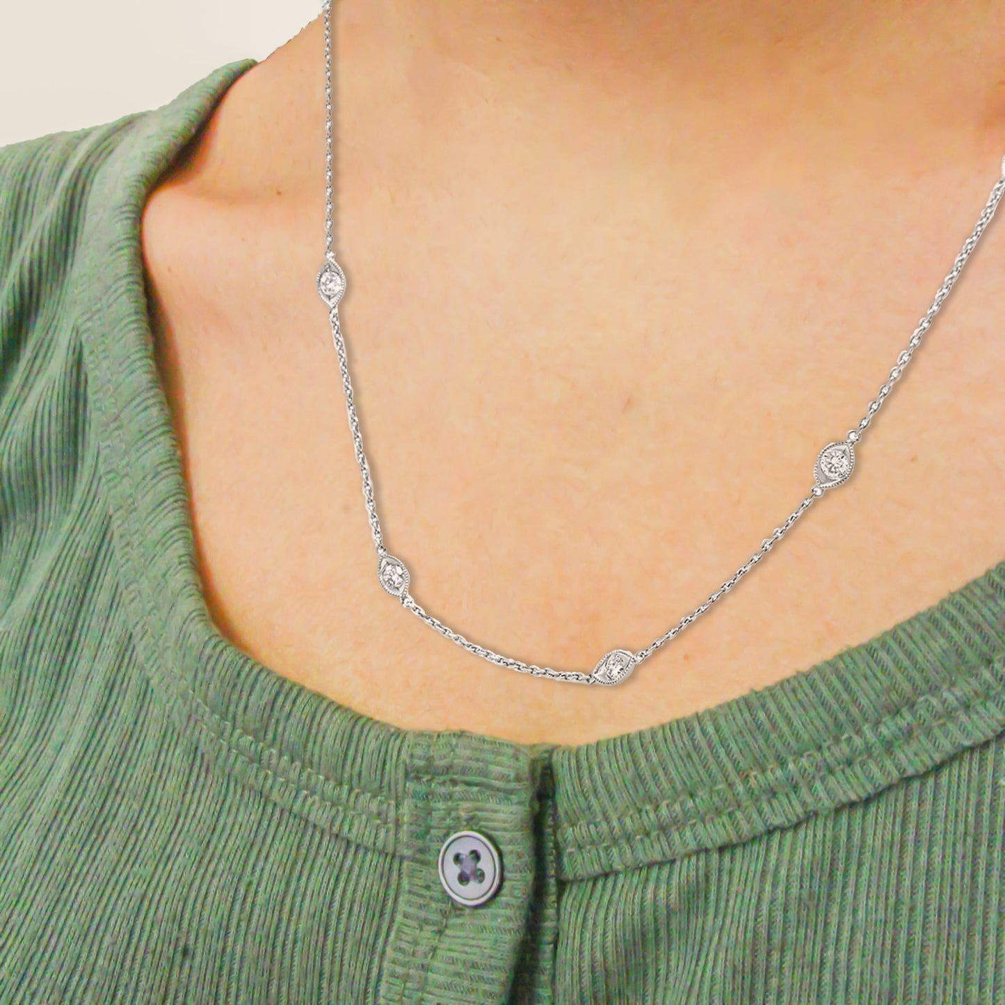 Collier en Diamant en Forme de Marquise en Or Blanc 14K