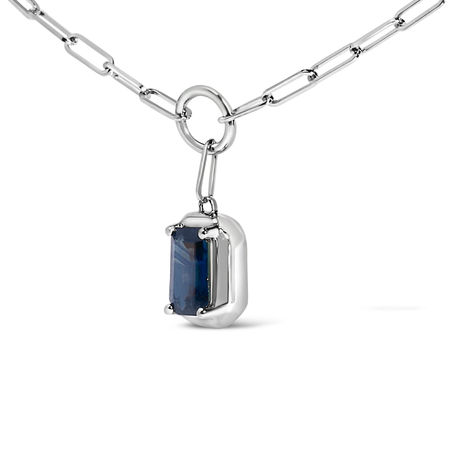 Pendentif en saphir bleu taillé émeraude en or blanc 10K - 18 pouces