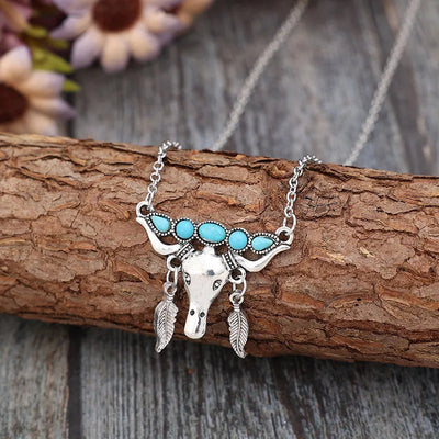 Artificial Turquoise Cow Shape Necklace - Korvel