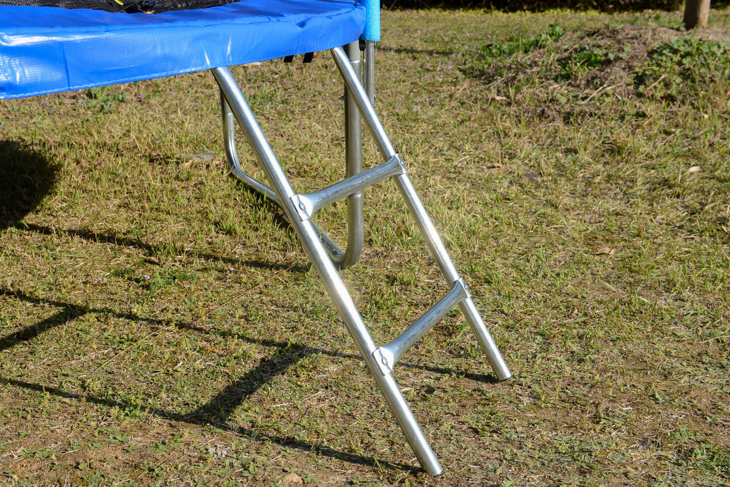 14 FT TRAMPOLINE OUTSIDE SAFETY NET WITH BASKETBALL HOOP - Korvel