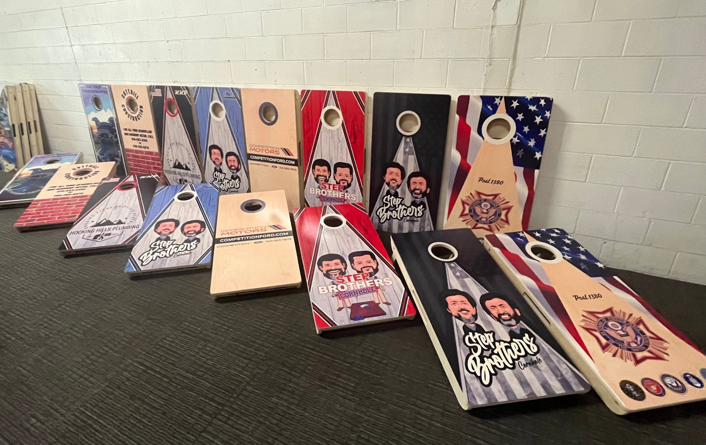 Pro-Grade 5 Set Cornhole Bundle - Boards, Score Towers & Airmail Box - Korvel