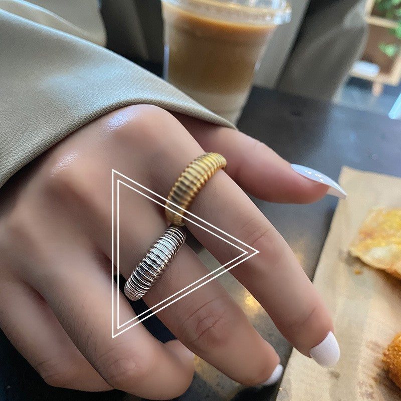 Elegant Spiral Pattern Open Finger Ring