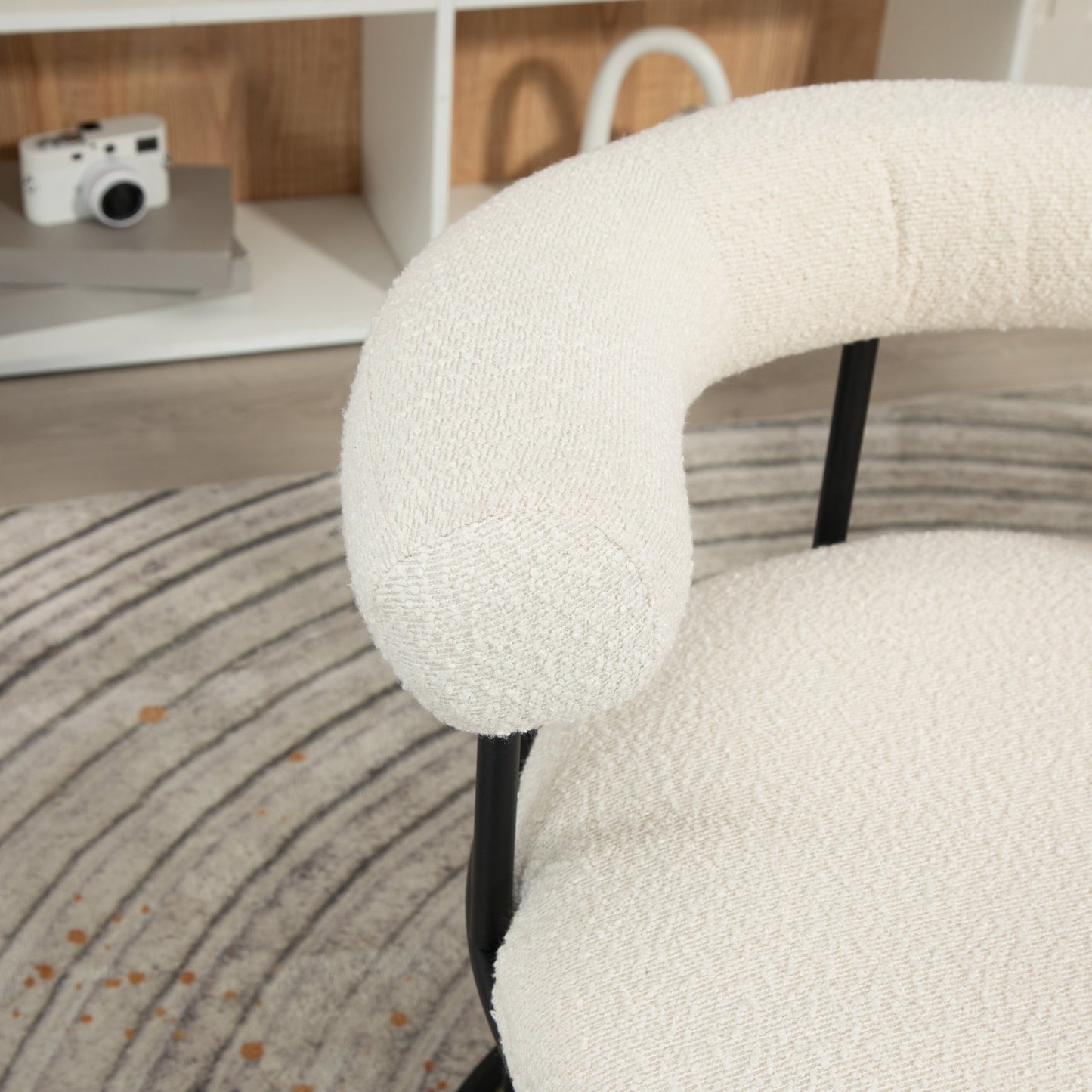 COOLCOOL Boucle dining chair set of two, medieval modern curved backrest chair, round cushion (beige Boucle) - Korvel