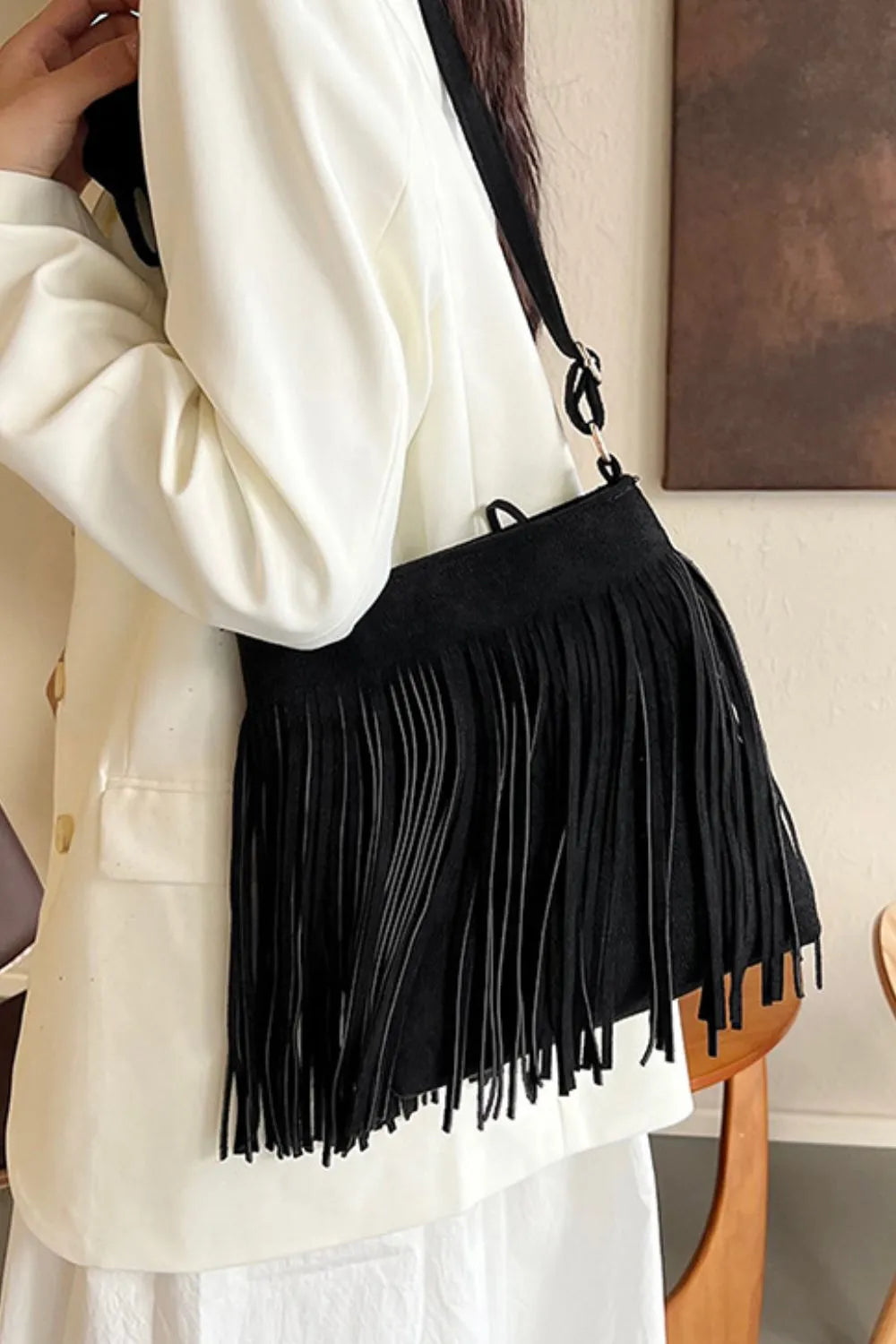 Suede Fringe Shoulder Bag - Stylish & Versatile