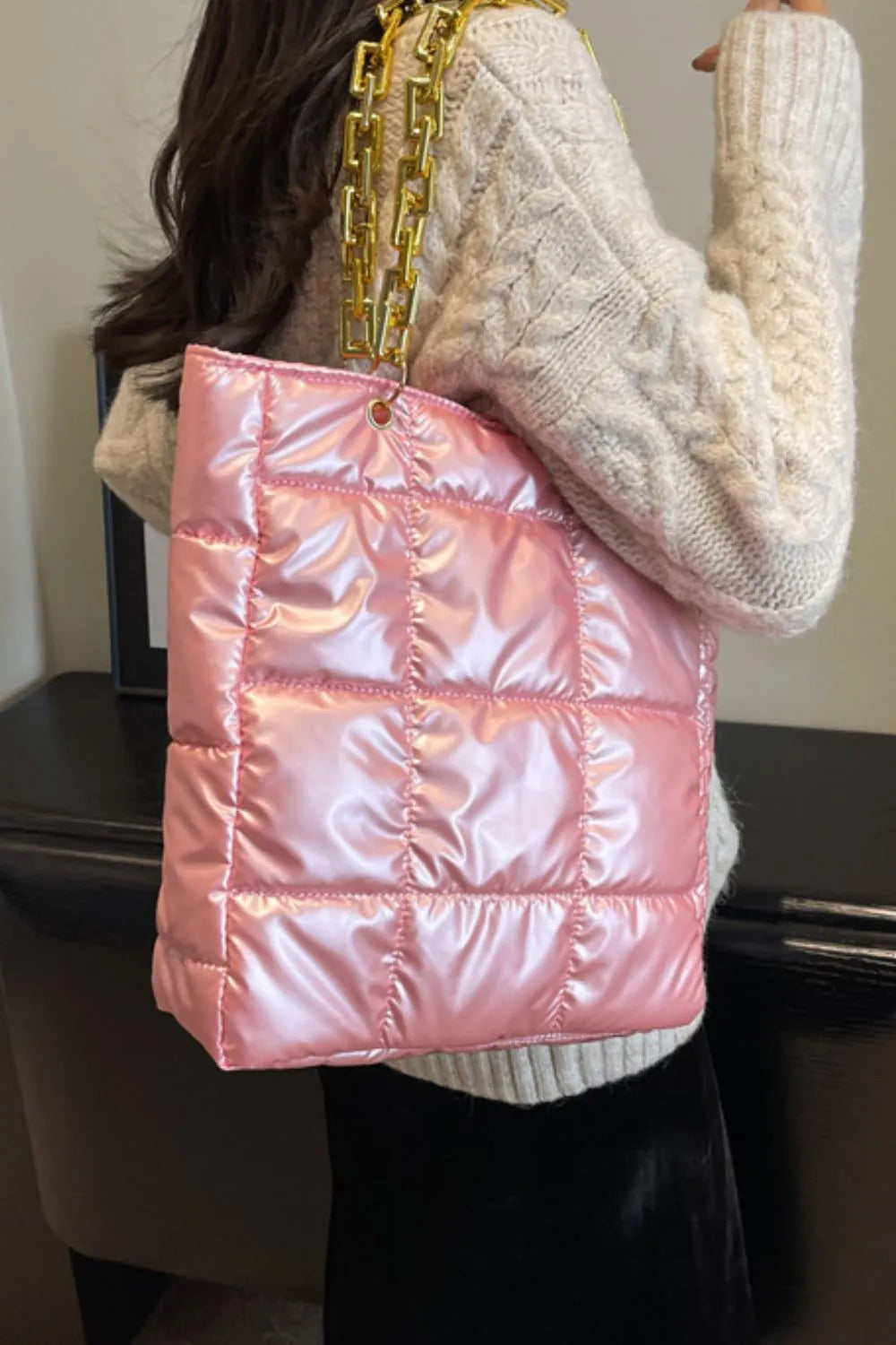 Bubble Texture Chain Handbag - Korvel