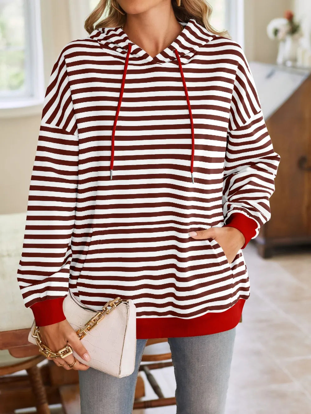Sudadera con capucha a rayas suelta y casual