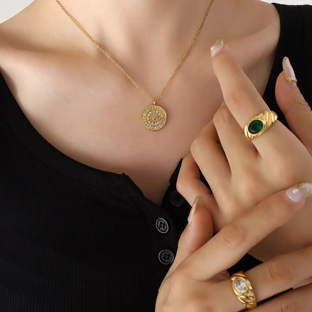 Collier en forme de montre en acier titane zircon