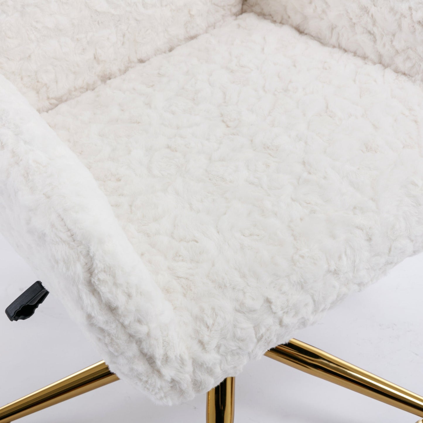 Chaise de bureau ajustable beige avec base en métal doré